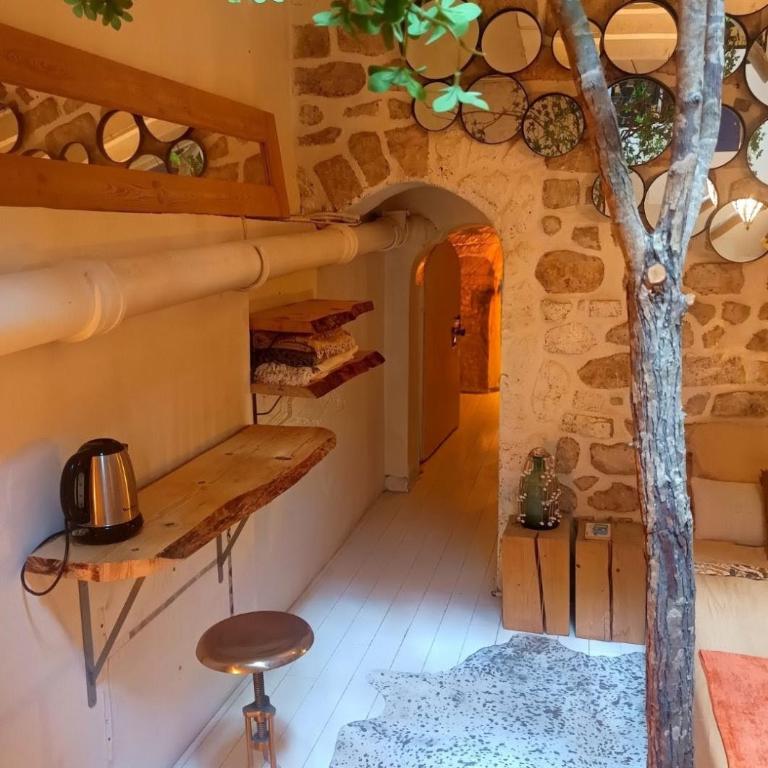 Unique 150m2 Artist Residence - Three-Bedroom Apartment - 23