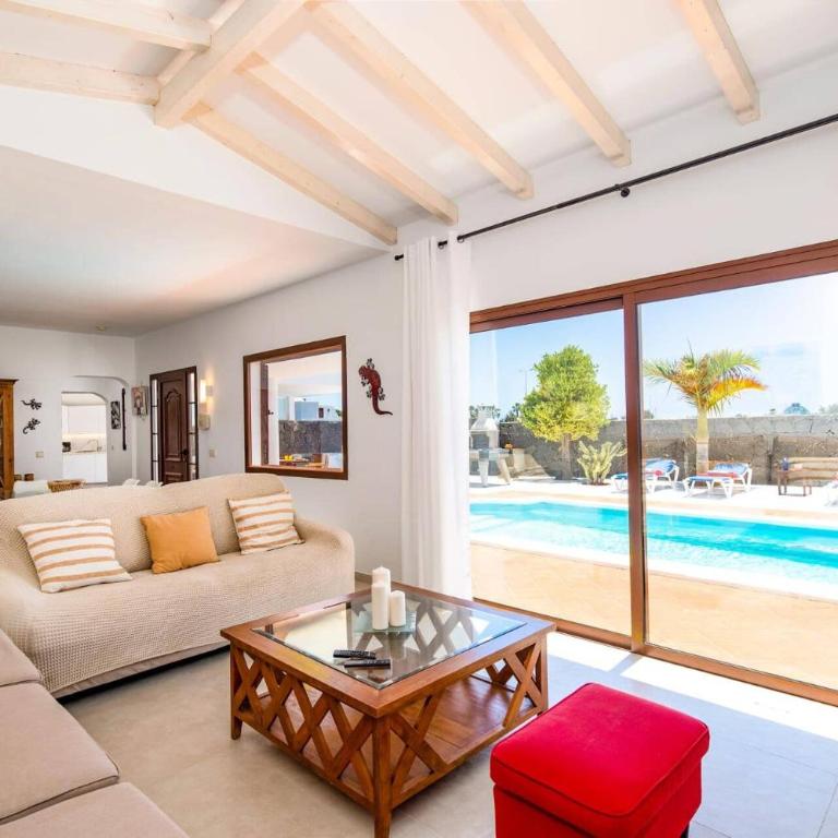 Villa Leon by Villa Plus - Villa - 5