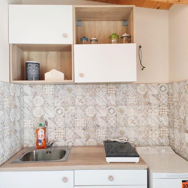 Paisiello's rooms double with bathroom - One-Bedroom Apartment - 3