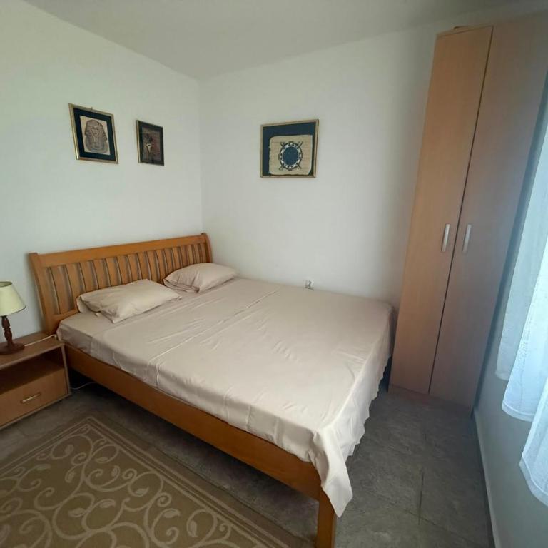 Apartman LUCIJA, dostupan minimum 7 NOCENJA i VISE, AVAIBLE FOR RENT MINIM 7 NIGHTS AND MORE - Appartement 2 Chambres - 4
