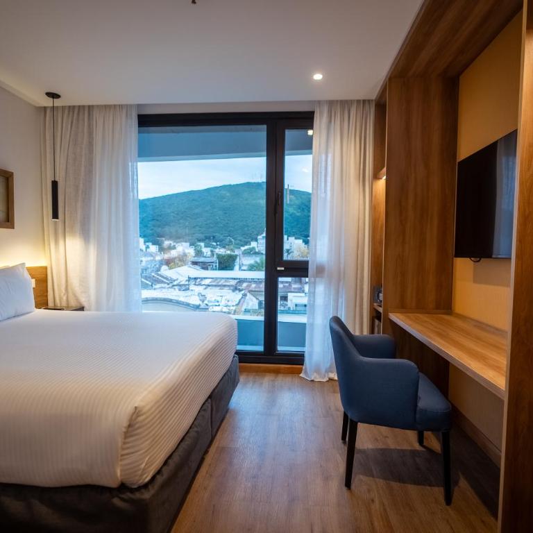 Dazzler by Wyndham Salta - Superior King Room - Non-Smoking - 7