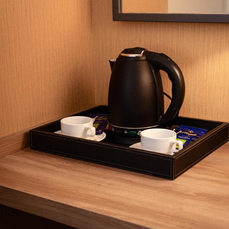 Dazzler by Wyndham Salta - King Room - Mobility Access/Non-Smoking - 9