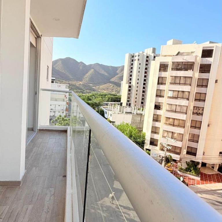 HOSTARA Rodadero, 2 blocks from the BEACH and Sky Tower Pool - Two-Bedroom Apartment with View - 30
