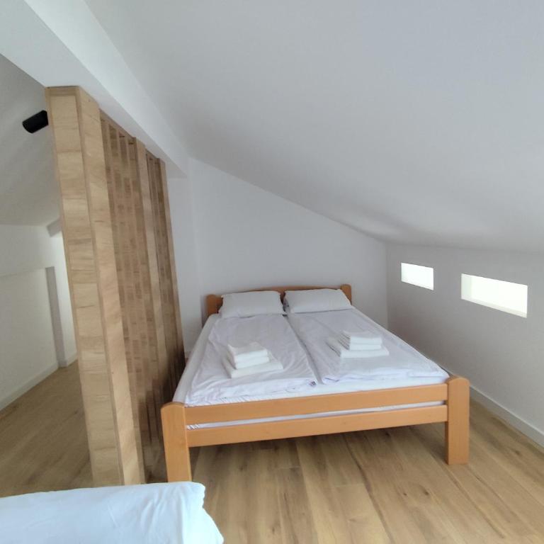 Hill House Orahovac - Apartman sa 1 Spavaćom Sobom, Pogledom na More i Balkonom - 18