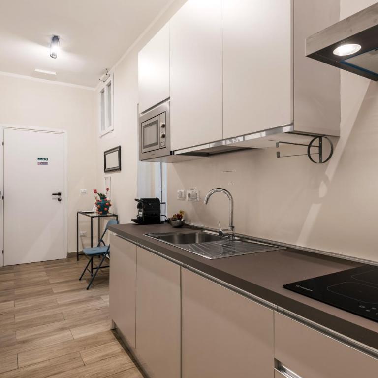 C3 Top Class Apartment, 2 camere da letto, 2 bagni, giardino distante 15 minuti a piedi da Fontana di Trevi - Appartamento con 2 Camere da Letto - 36