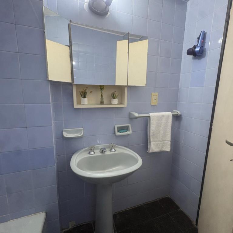 Atemporarios Centro Av Corrientes 4 pax Paseo La Plaza Teatros - One-Bedroom Apartment - 16