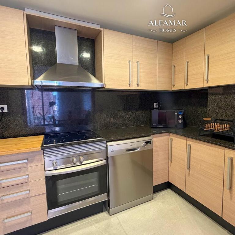 Kuala Suite - Modern Apartment with Pool & Parking - Two-Bedroom Apartment - 14