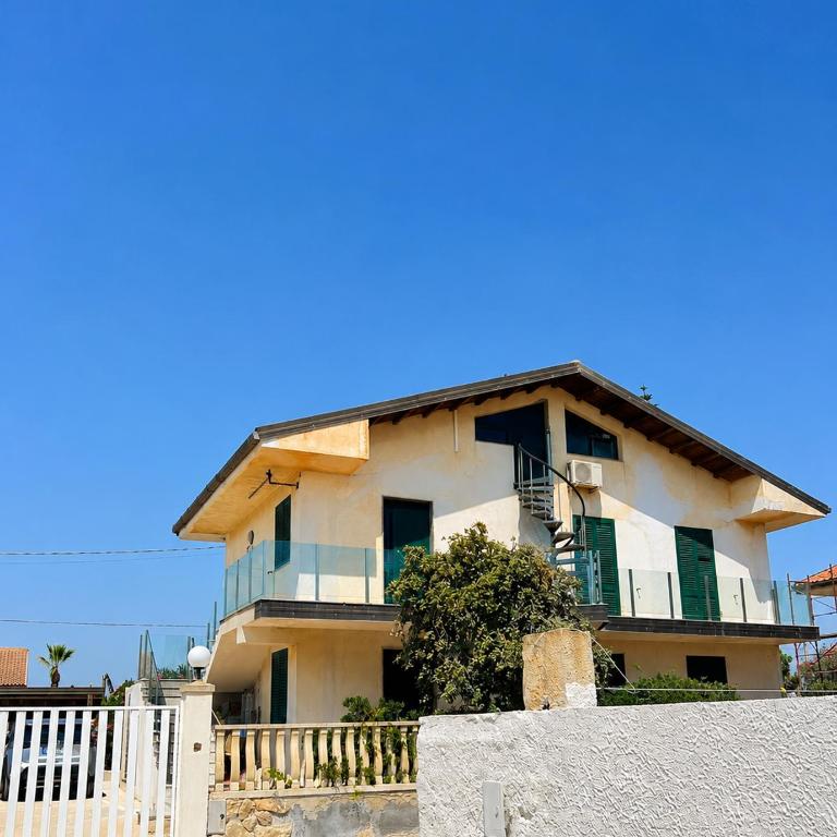Villa dell'Oleandro - Three-Bedroom Apartment - 9