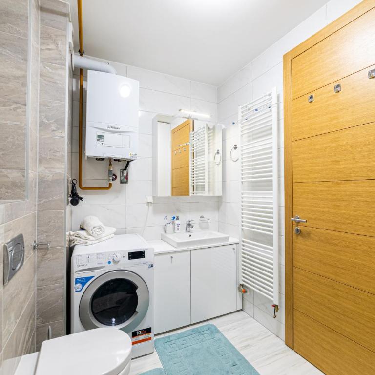 Nova SkenderijaSkyline 2BDR apartment with balcony - Apartman sa 2 Spavaće Sobe i Balkonom - 25