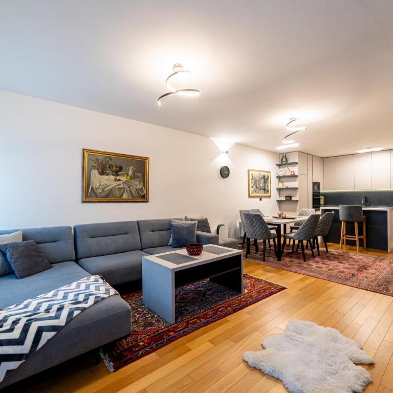 Nova SkenderijaSkyline 2BDR apartment with balcony - Apartman sa 2 Spavaće Sobe i Balkonom - 2