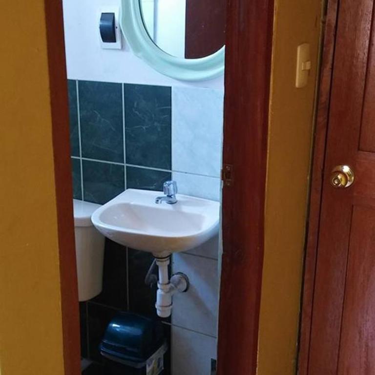Santana Hostel - Family Room with Private Bathroom - 3