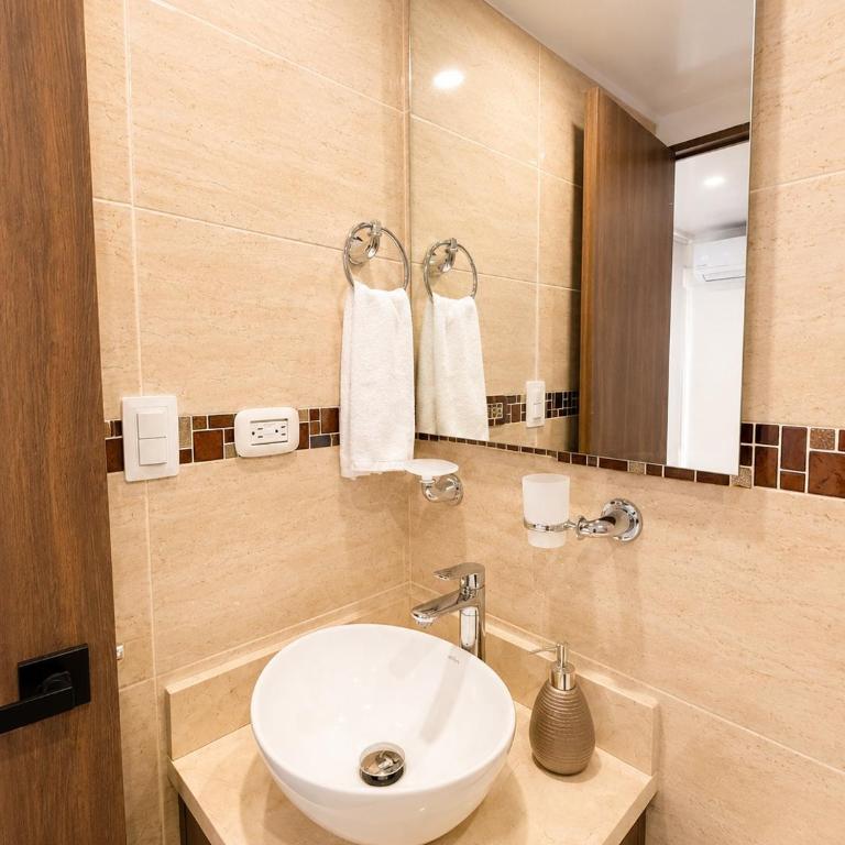 Coastal Blush, Sea View, Terrace & Pool - Three-Bedroom Apartment with Sea View - 16