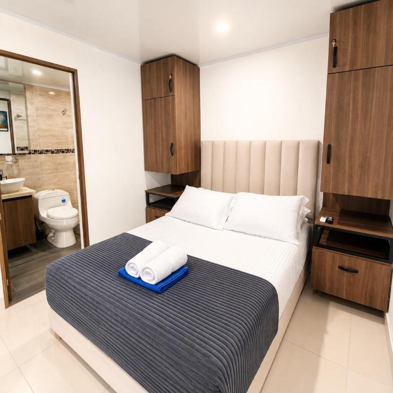 Coastal Blush, Sea View, Terrace & Pool - Three-Bedroom Apartment with Sea View - 25