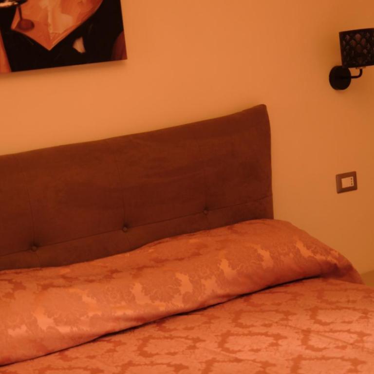 Guest House Biondi Pomezia - Camera Matrimoniale Standard - 12