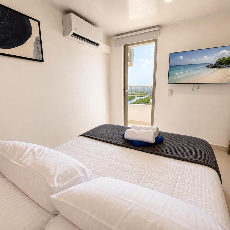 Coastal Blush, Sea View, Terrace & Pool - Three-Bedroom Apartment with Sea View - 36