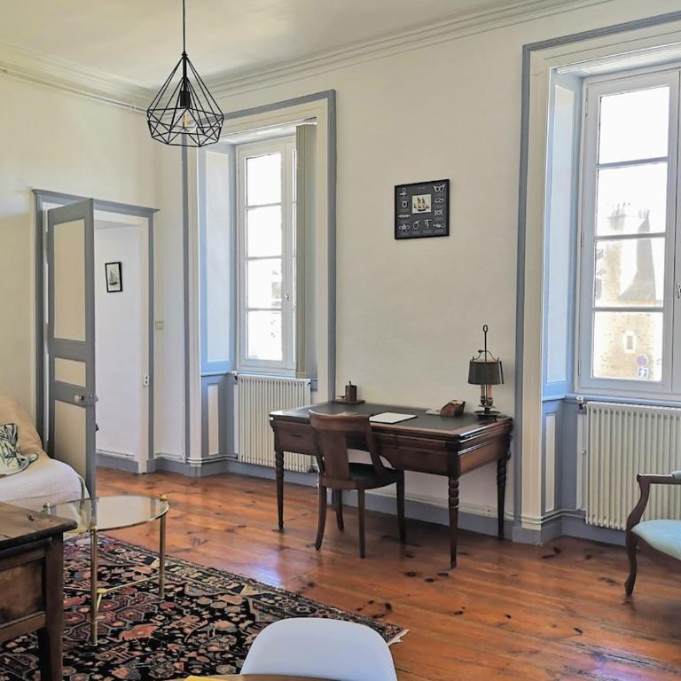 Emplacement idéal - Grand appartement authentique - Klassisches Apartment mit 1 Schlafzimmer und Kingsize-Bett - 8