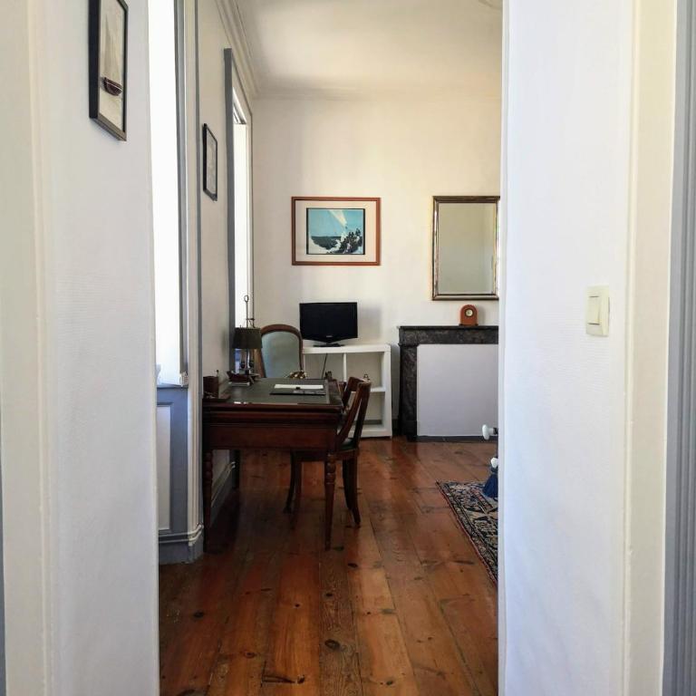 Emplacement idéal - Grand appartement authentique - Klassisches Apartment mit 1 Schlafzimmer und Kingsize-Bett - 13