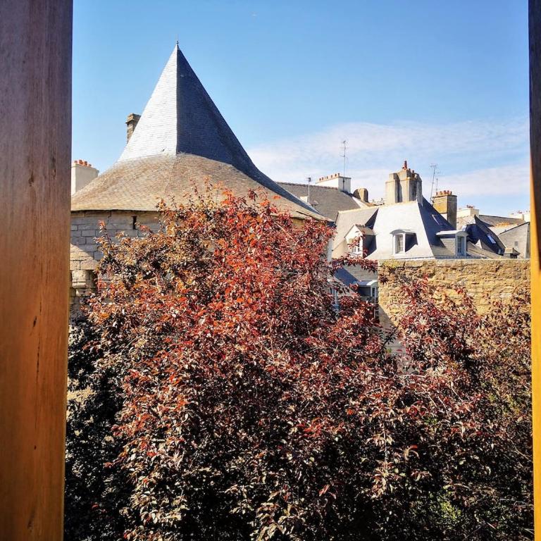 Emplacement idéal - Grand appartement authentique - Klassisches Apartment mit 1 Schlafzimmer und Kingsize-Bett - 14