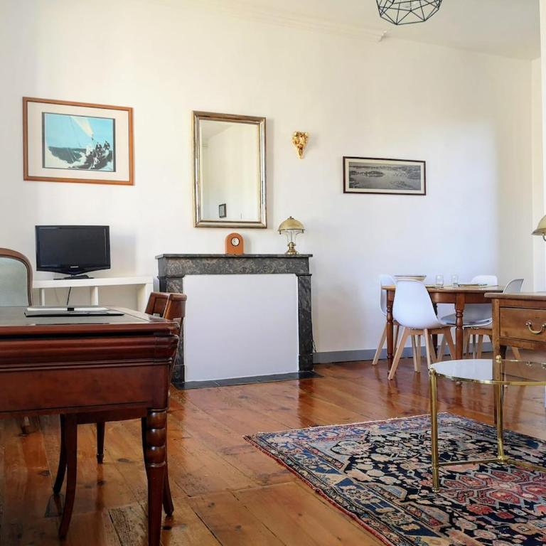 Emplacement idéal - Grand appartement authentique - Klassisches Apartment mit 1 Schlafzimmer und Kingsize-Bett - 18