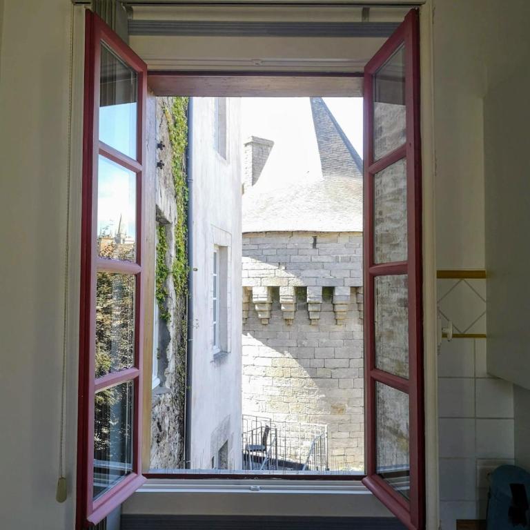 Emplacement idéal - Grand appartement authentique - Klassisches Apartment mit 1 Schlafzimmer und Kingsize-Bett - 35
