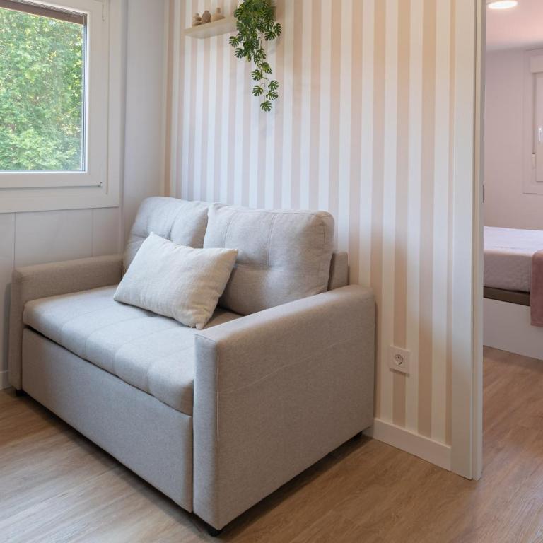 Suite Deluxe By Castrelos - Three-Bedroom Apartment - 1