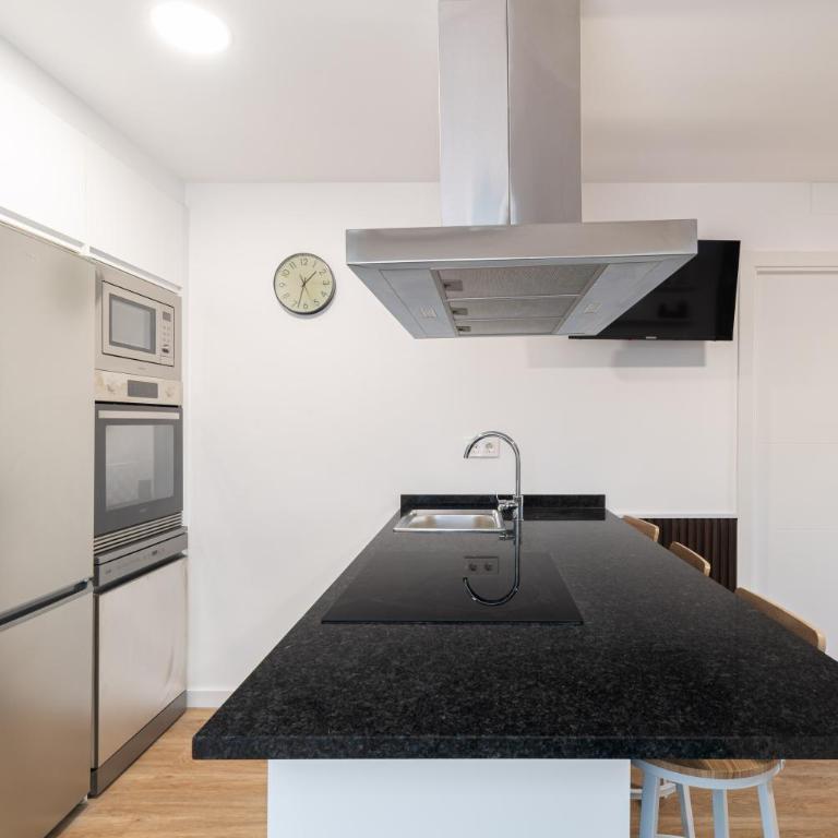 Suite Deluxe By Castrelos - Two-Bedroom Apartment - 8