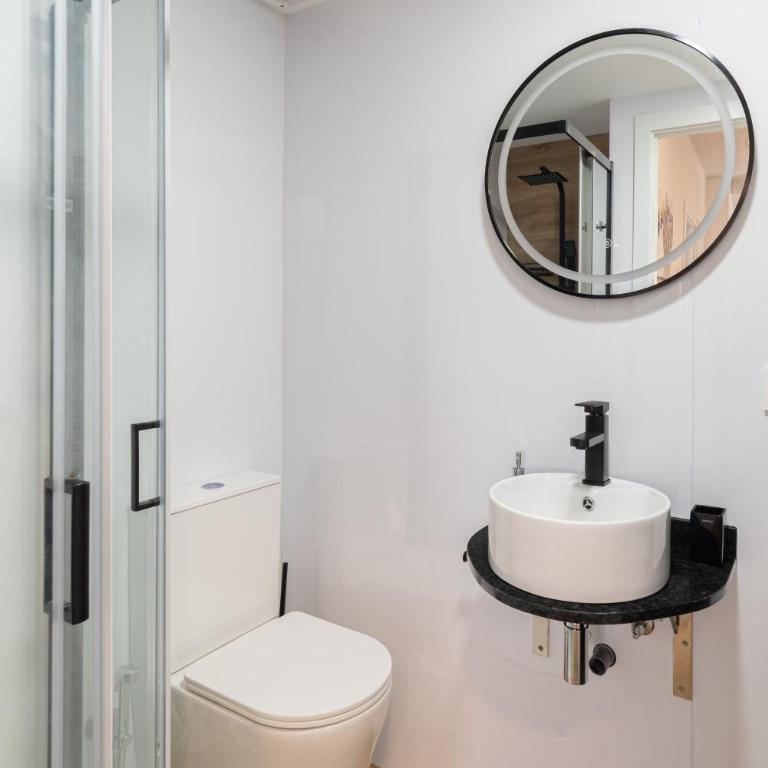 Suite Deluxe By Castrelos - Two-Bedroom Apartment - 8