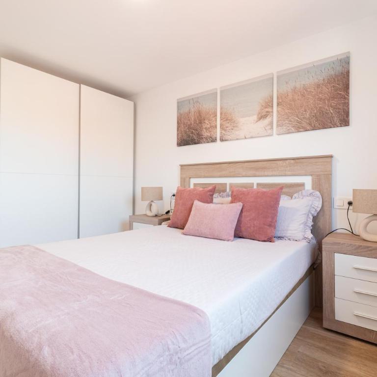Suite Deluxe By Castrelos - Three-Bedroom Apartment - 9