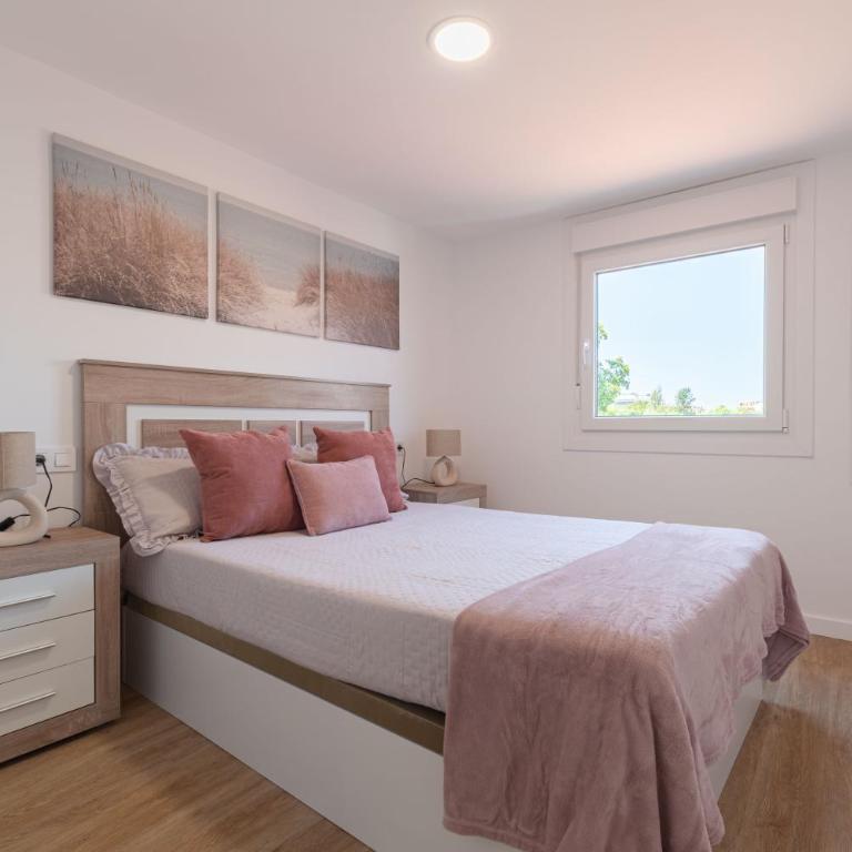 Suite Deluxe By Castrelos - Three-Bedroom Apartment - 10