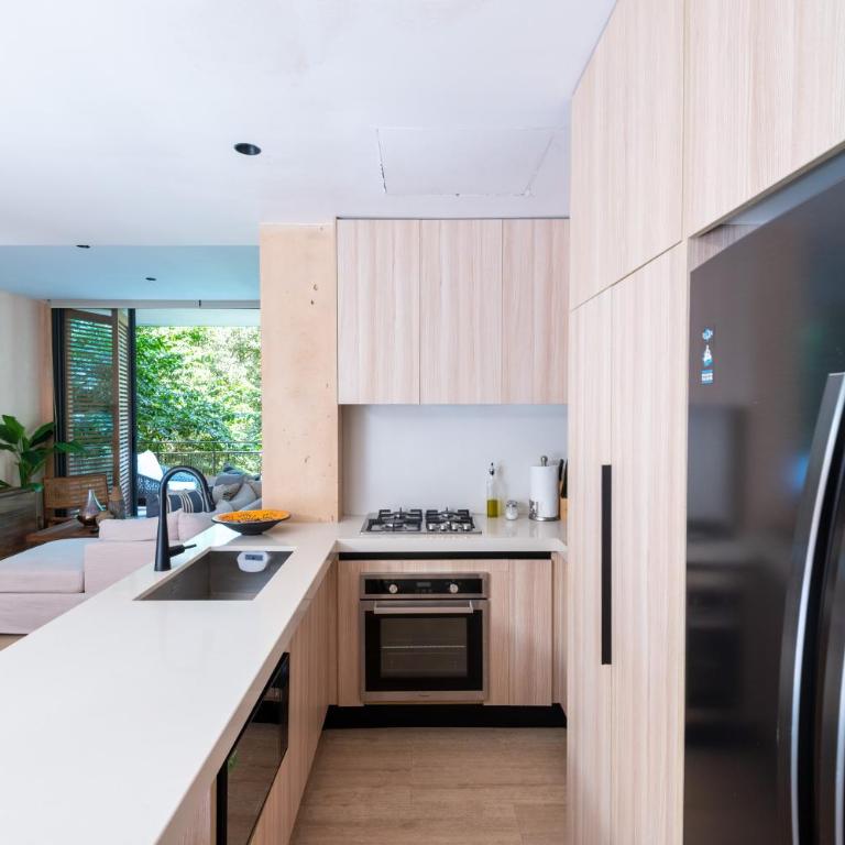 Corasol, Relaxed Stay with Terrace & Full Amenities - One-Bedroom Apartment with Balcony - 4