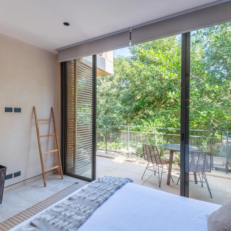 Corasol, Relaxed Stay with Terrace & Full Amenities - One-Bedroom Apartment with Balcony - 12