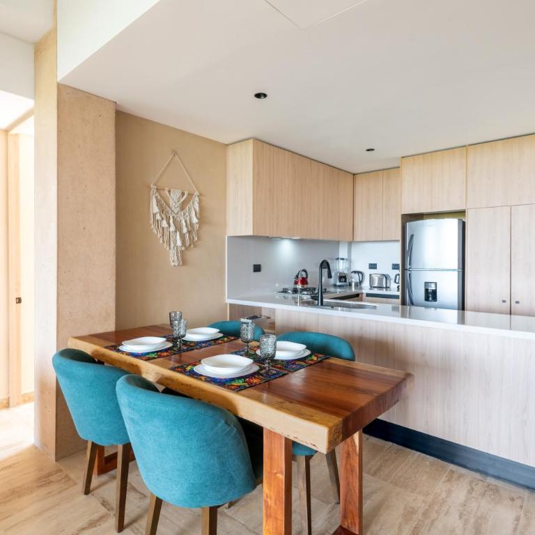 Corasol, Relaxed Stay with Terrace & Full Amenities - One-Bedroom Premier Apartment - 9