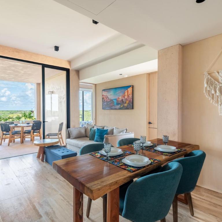 Corasol, Relaxed Stay with Terrace & Full Amenities - One-Bedroom Premier Apartment - 10