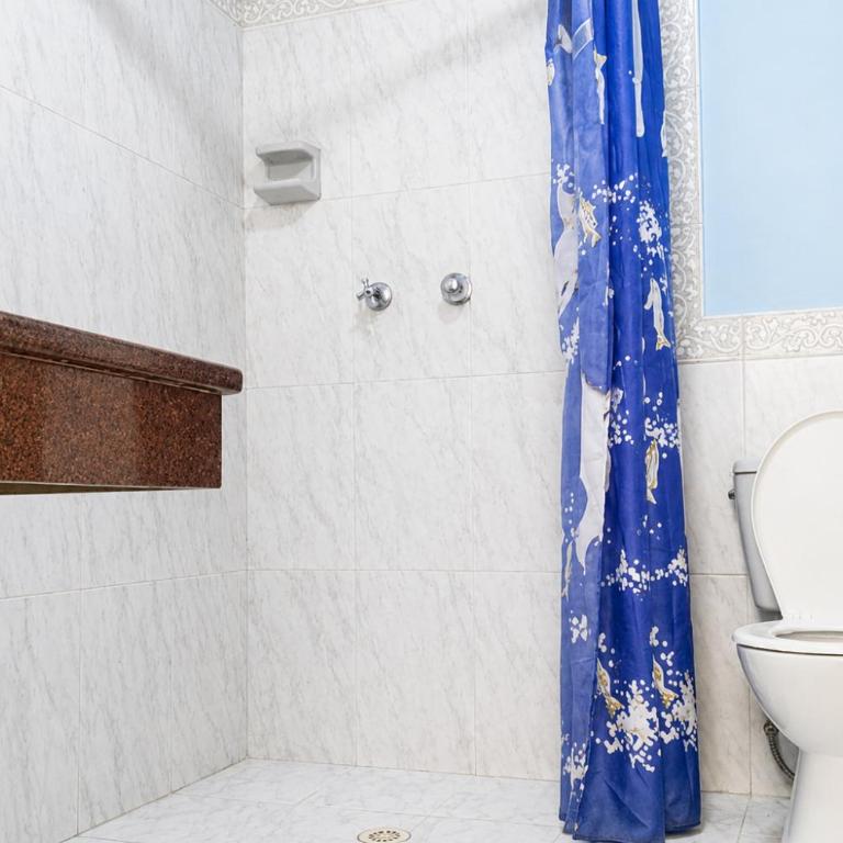 Cartagonova - Habitación Cuádruple Económica con baño compartido - 5
