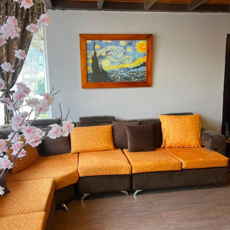 Anagrama house - Three-Bedroom Apartment - 36