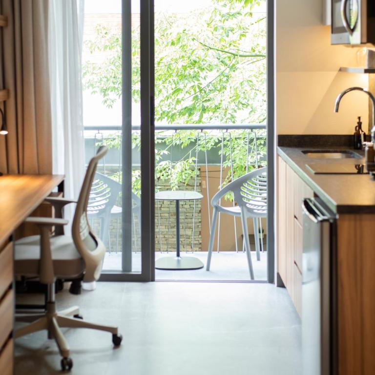 Casa Makech - Estudio con balcón - 13