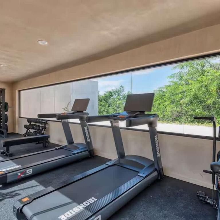 1st Flr Chic Jungle Studio - Priv Pool Steam & Gym - Studio - 8