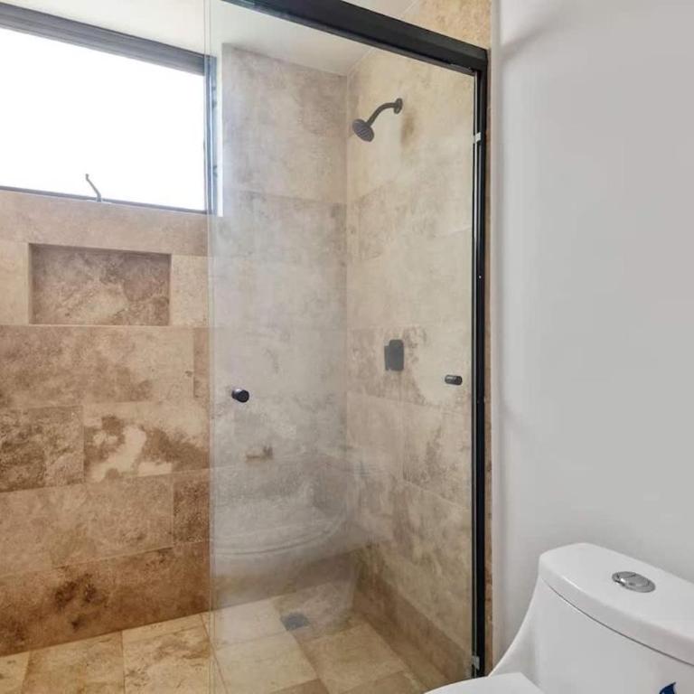 1st Flr Chic Jungle Studio - Priv Pool Steam & Gym - Studio - 11