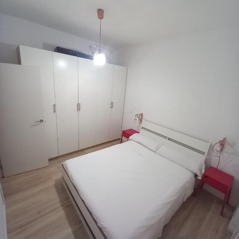 Atocha 2 Bedroom Apartment - Two-Bedroom Apartment - 3