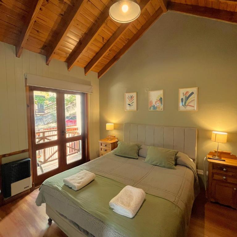 Cabaña Amancay I Amplia, Cómoda y Céntrica - Ayres Del Bosque Alojamientos - Chalet de 2 dormitorios - 1