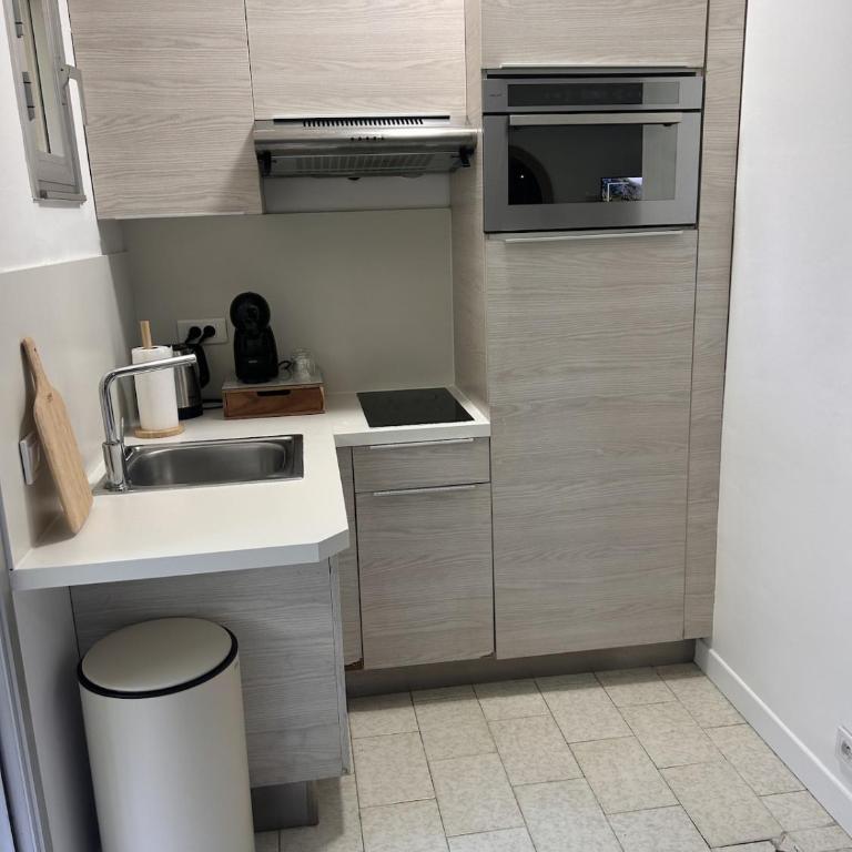 charmant studio à Saint-Laurent-du-Var - One-Bedroom Apartment - 10