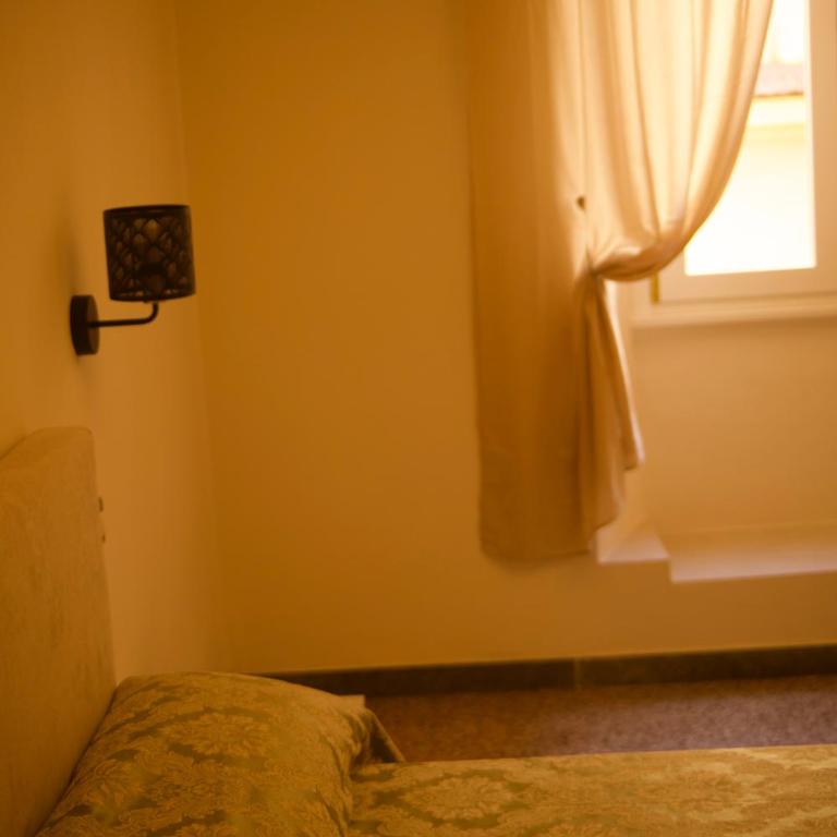 Guest House Biondi Pomezia - Camera Matrimoniale Standard - 7