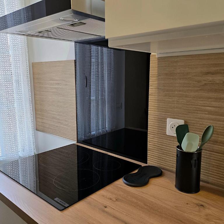 L Émeraude Rémoise - Idéalement situé & Confort & Climatisé - Appartement 1 Chambre - 16