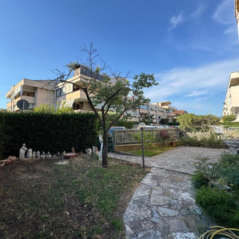 Appartamento al piano terra - 1,5km dal mare - Appartamento con 2 Camere da Letto - 8