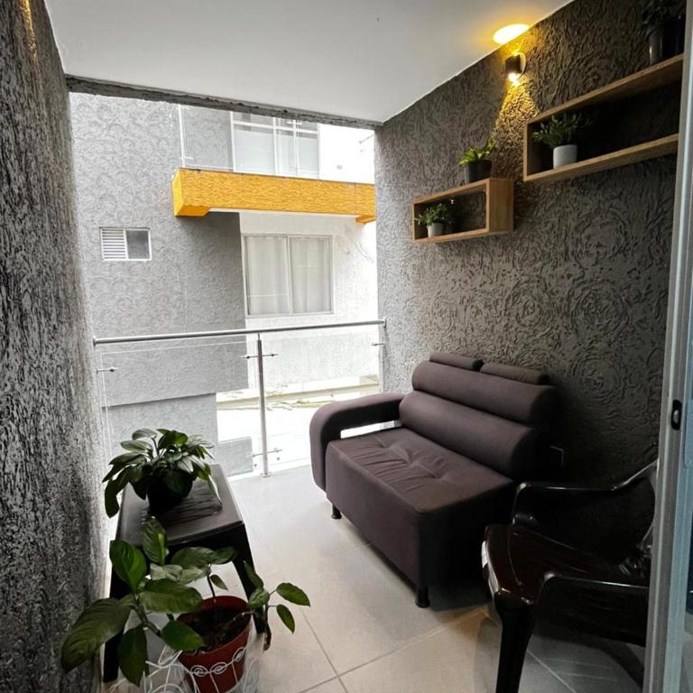 Hermoso Apartamento en Circasia - Apartamento de 2 dormitorios con balcón - 3