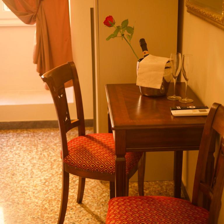Guest House Biondi Pomezia - Camera Matrimoniale Standard - 2