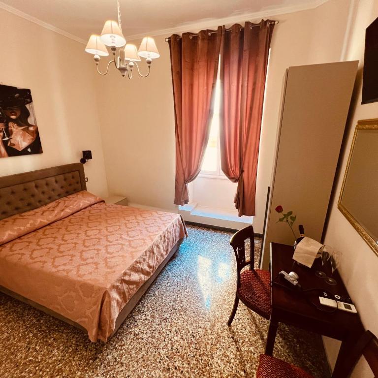 Guest House Biondi Pomezia - Camera Matrimoniale Standard - 1