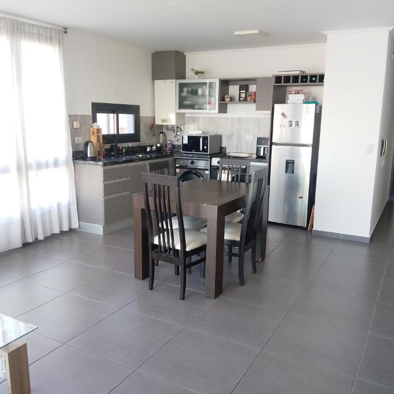Departamento Villa Carlos Paz con hermosas Vistas - Apartamento de 2 dormitorios con terraza - 11