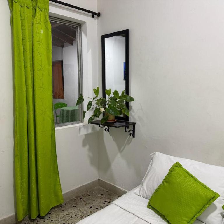 Villa Guatapé Hostel - Habitación Doble - 3