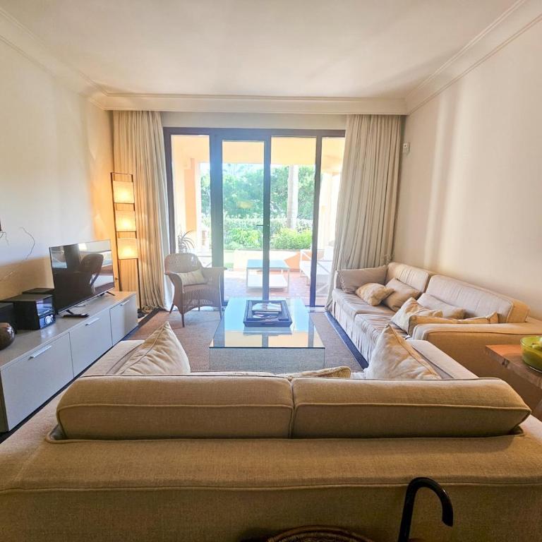 Beachfront Apartment in San Pedro - Pass the Keys - Apartamento - 2